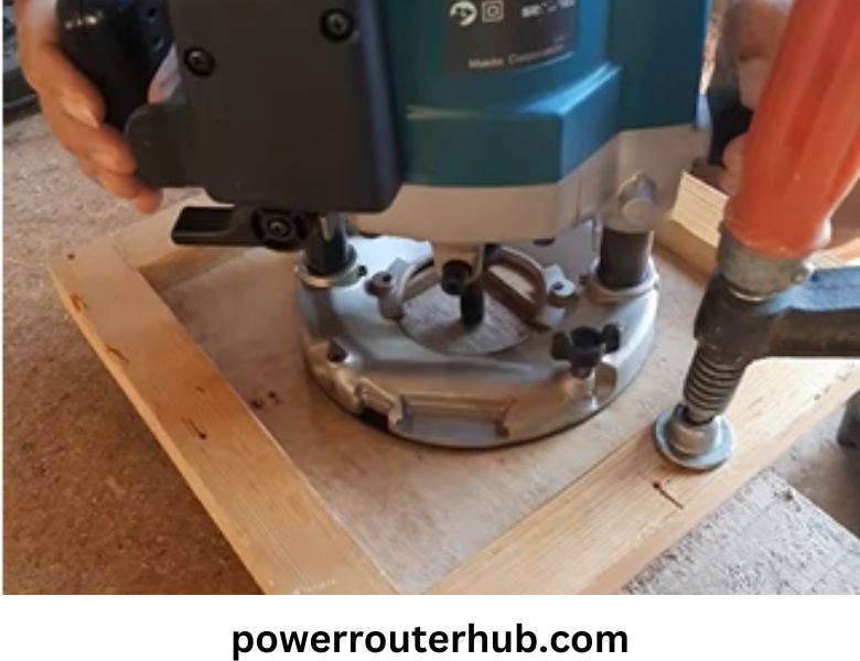 how to cut a square hole in wood with a router